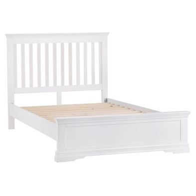 Swafield King Size Bed White Pine